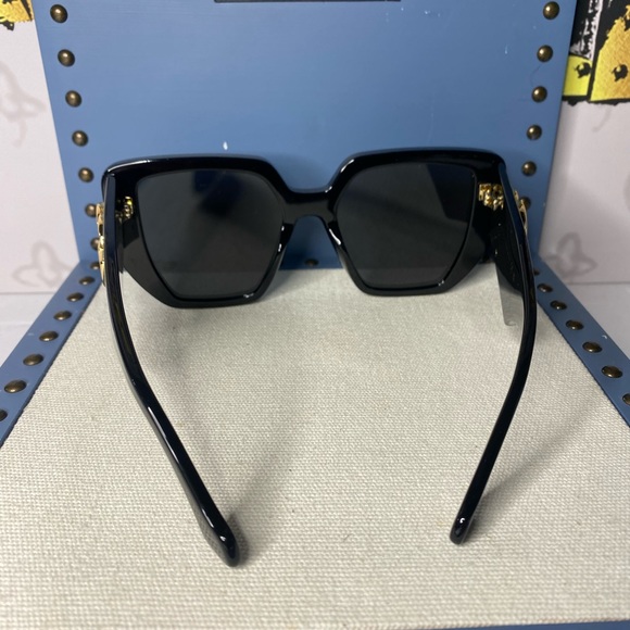 GUCCI Grey Geometric Ladies Sunglasses
GG0956S 003 54 - Picture 7 of 14